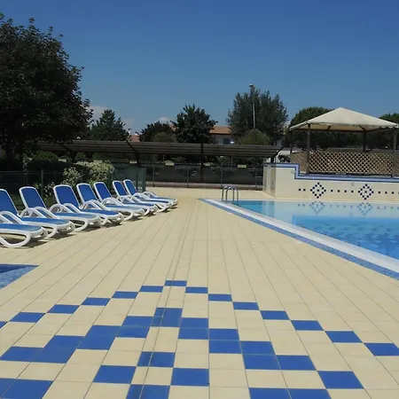 דירה Bright With Swimming Pool *